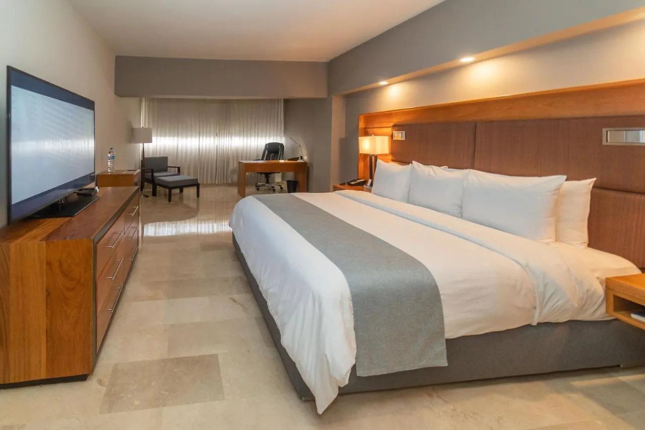 Radisson Hotel סנטו דומינגו 4*,