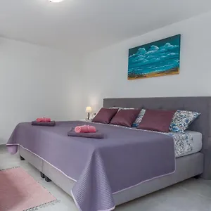 https://apartman-lacea-centar-grada-besplatan-parking.in-istria.net