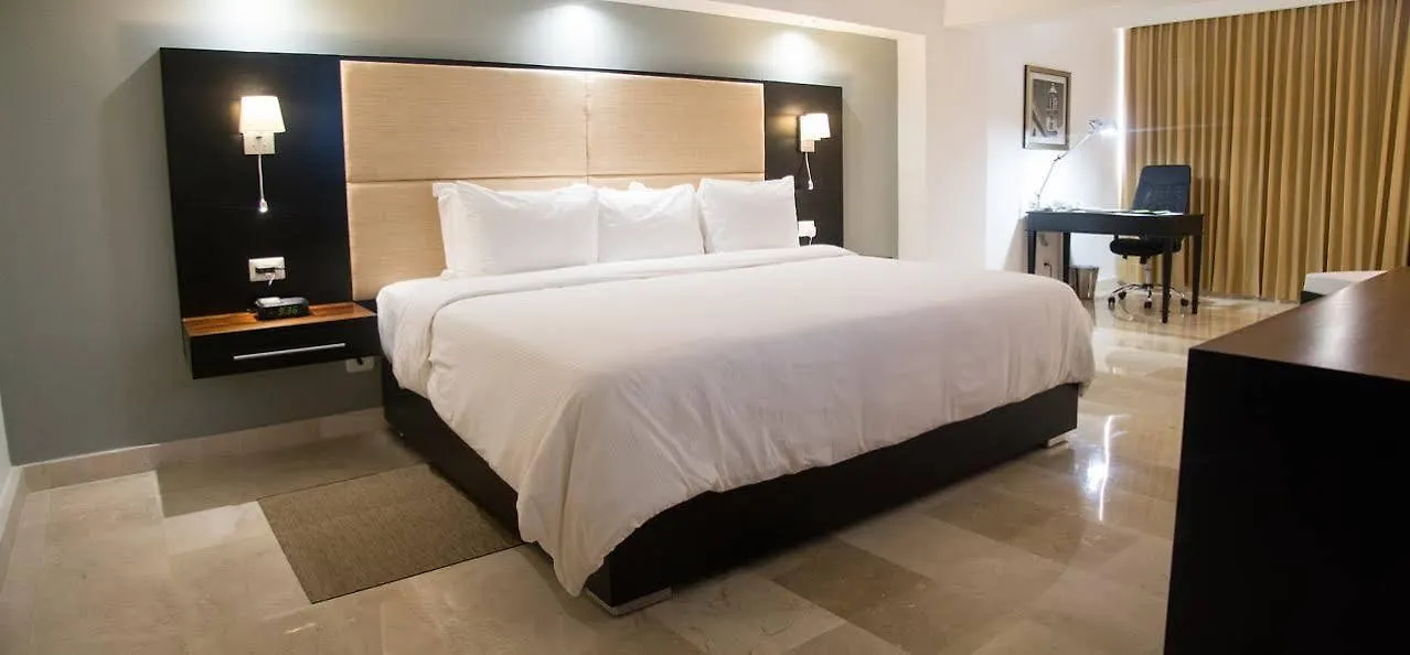 ****  Radisson Hotel Santo Domingo República Dominicana